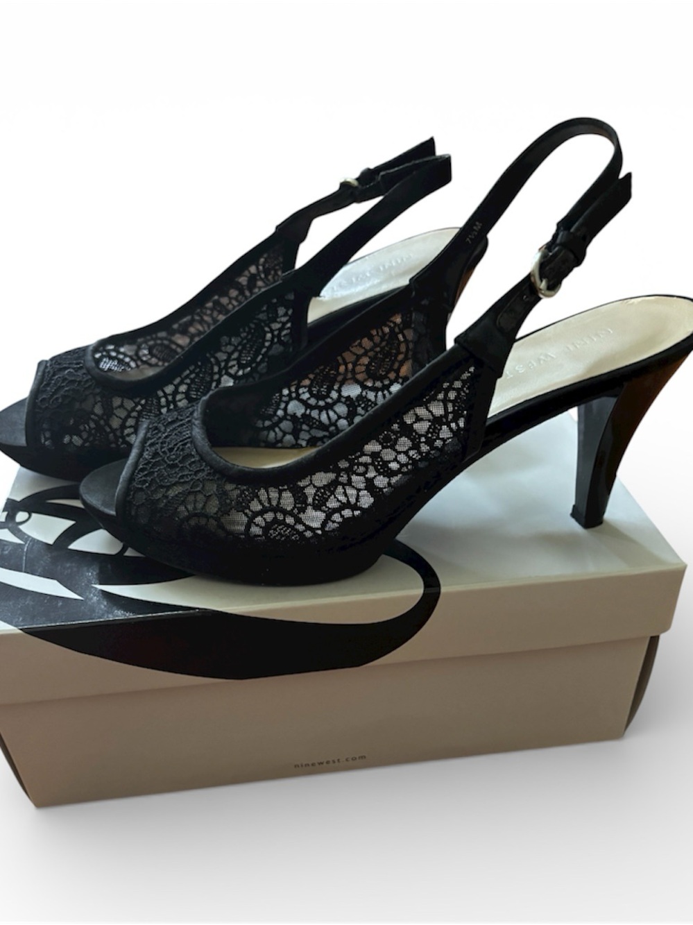 Nine West Black Lace Slingback Peep-Toe Heels Womens Size 8